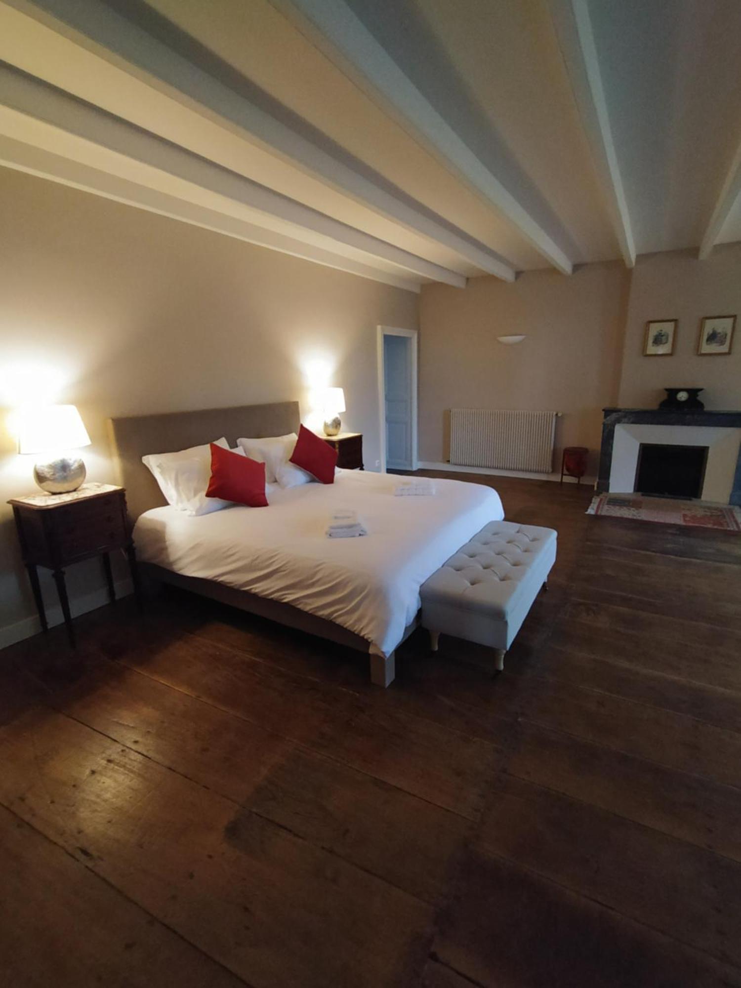 Villa Langlade Estate Montboyer Esterno foto
